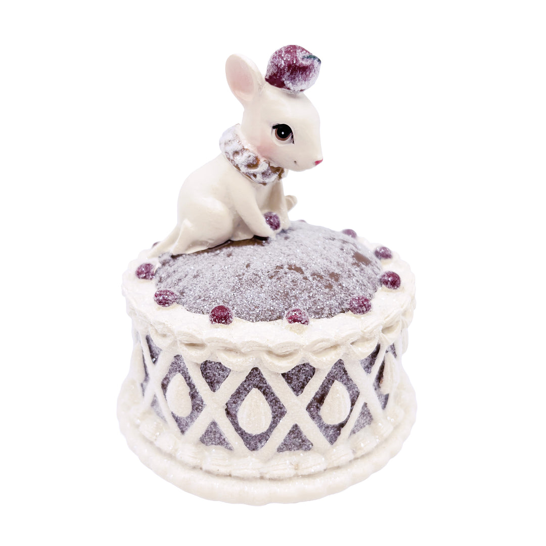 Mice on Gingerbread Cakes mouse decorating cake