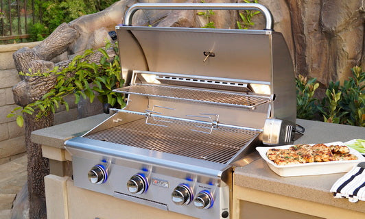 Grills & Outdoor Kitchen