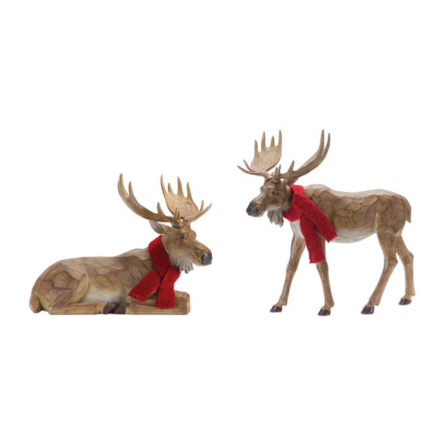 Moose Wood-Look with Red Scarf