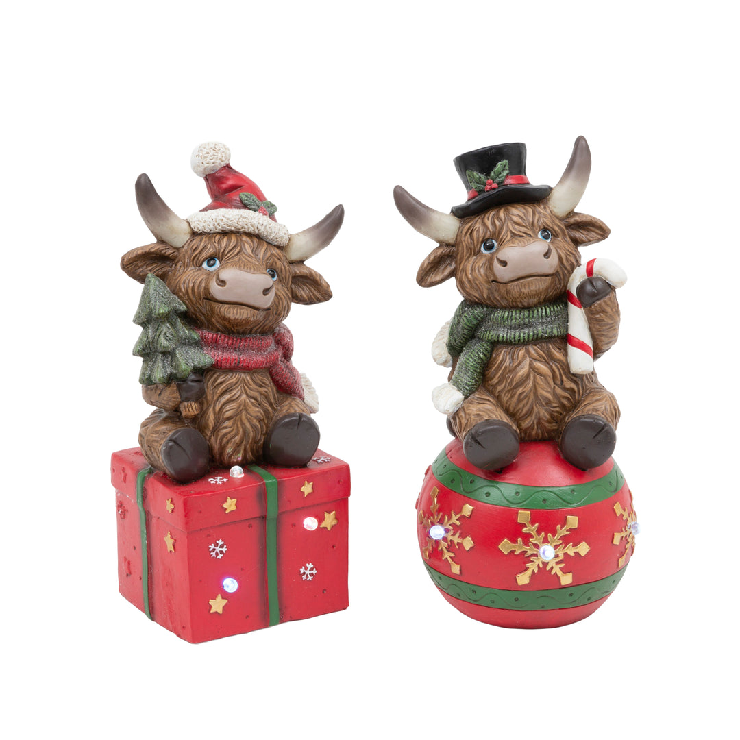 Lighted Holiday Highland Cow
