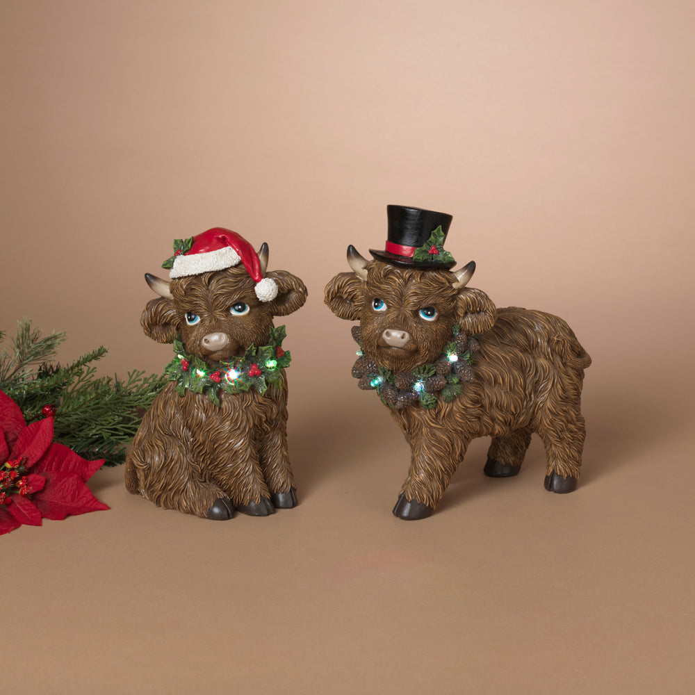 Holiday Highland Cow with Lit Wreath