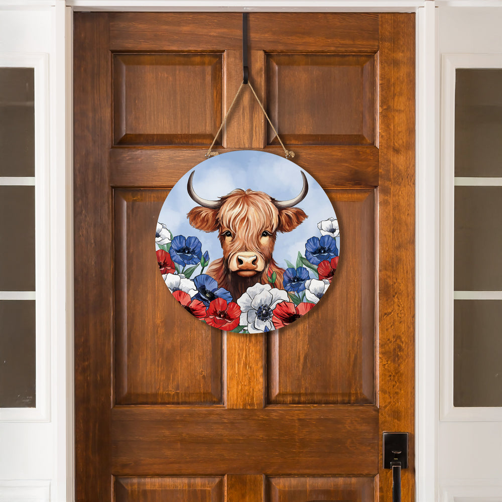 Circular "American Classic" Highland Cow Wall Art