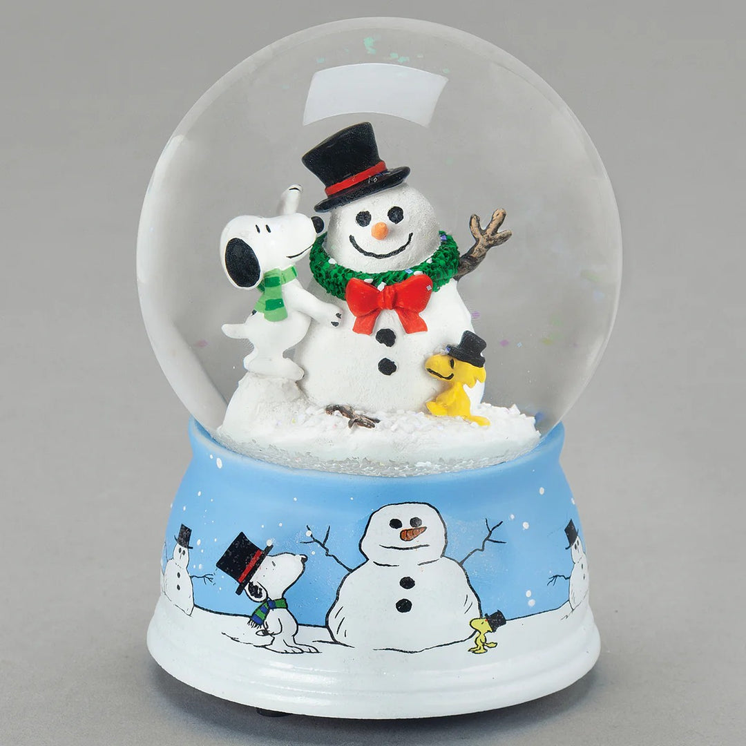 Peanuts Snoopy & Woodstock Building A Snowman Glitterdome